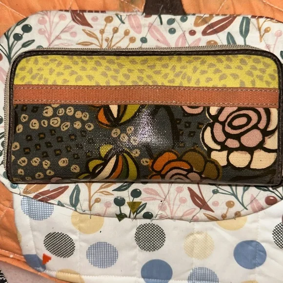 Fossil Key-Per Wallet zip around with key fob - Picture 3 of 7